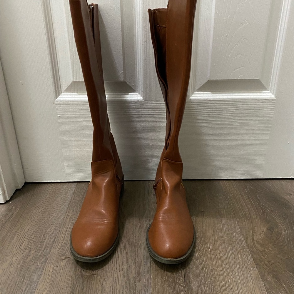LC Lauren Conrad Cognac Boots
